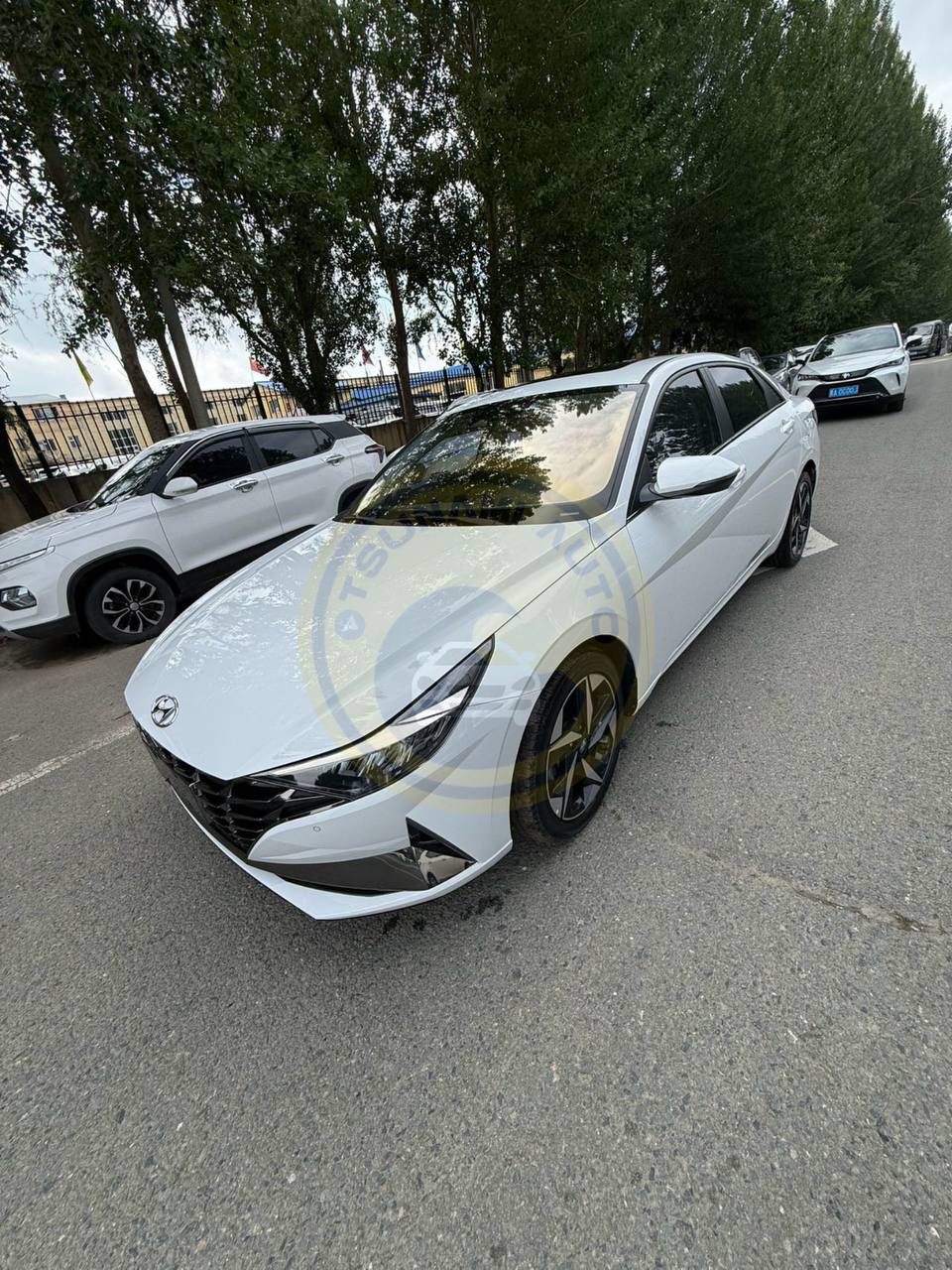 HYUNDAI ELANTRA