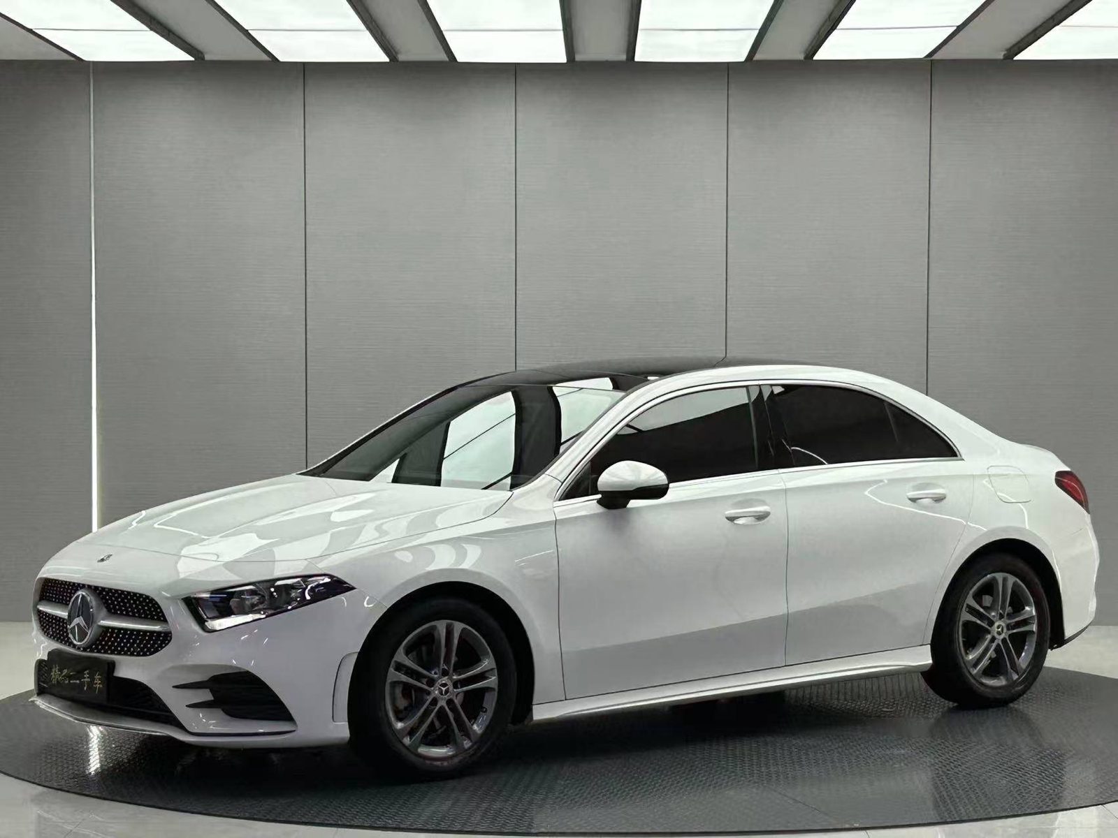 Mercedes Benz A180L
